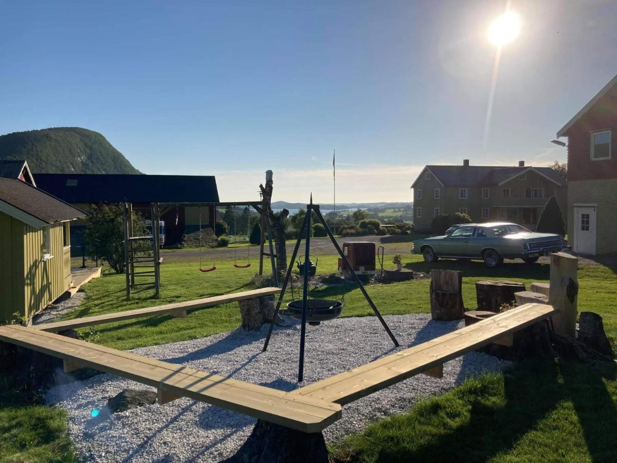 Rodseth Gardsovernatting Hytter Molde Exterior foto