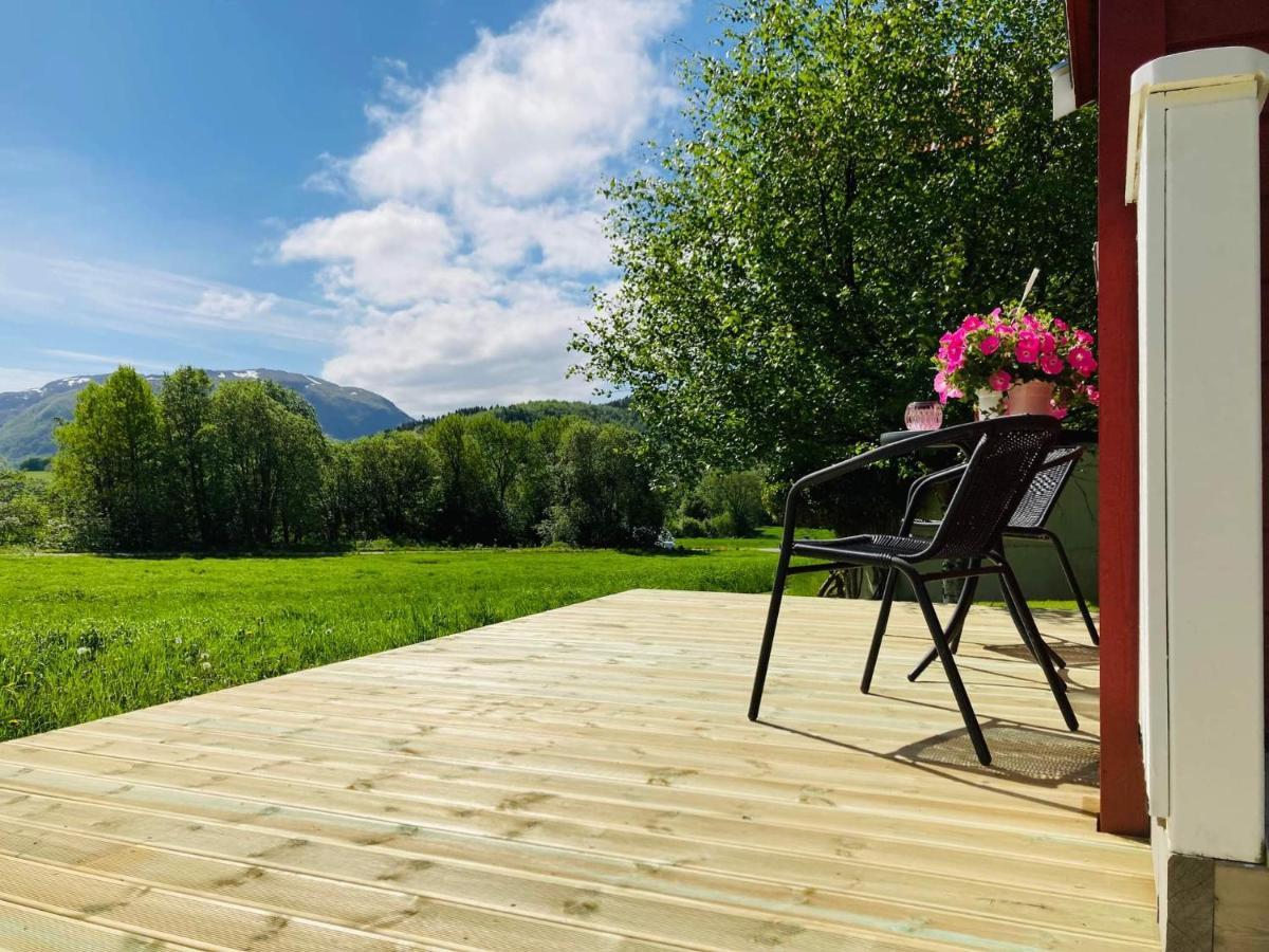 Rodseth Gardsovernatting Hytter Molde Exterior foto