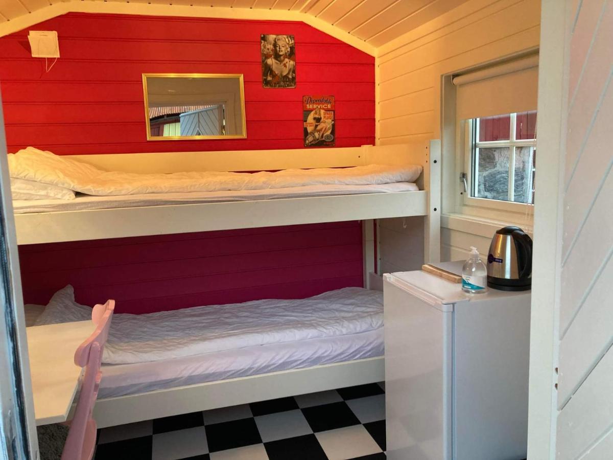 Rodseth Gardsovernatting Hytter Molde Exterior foto