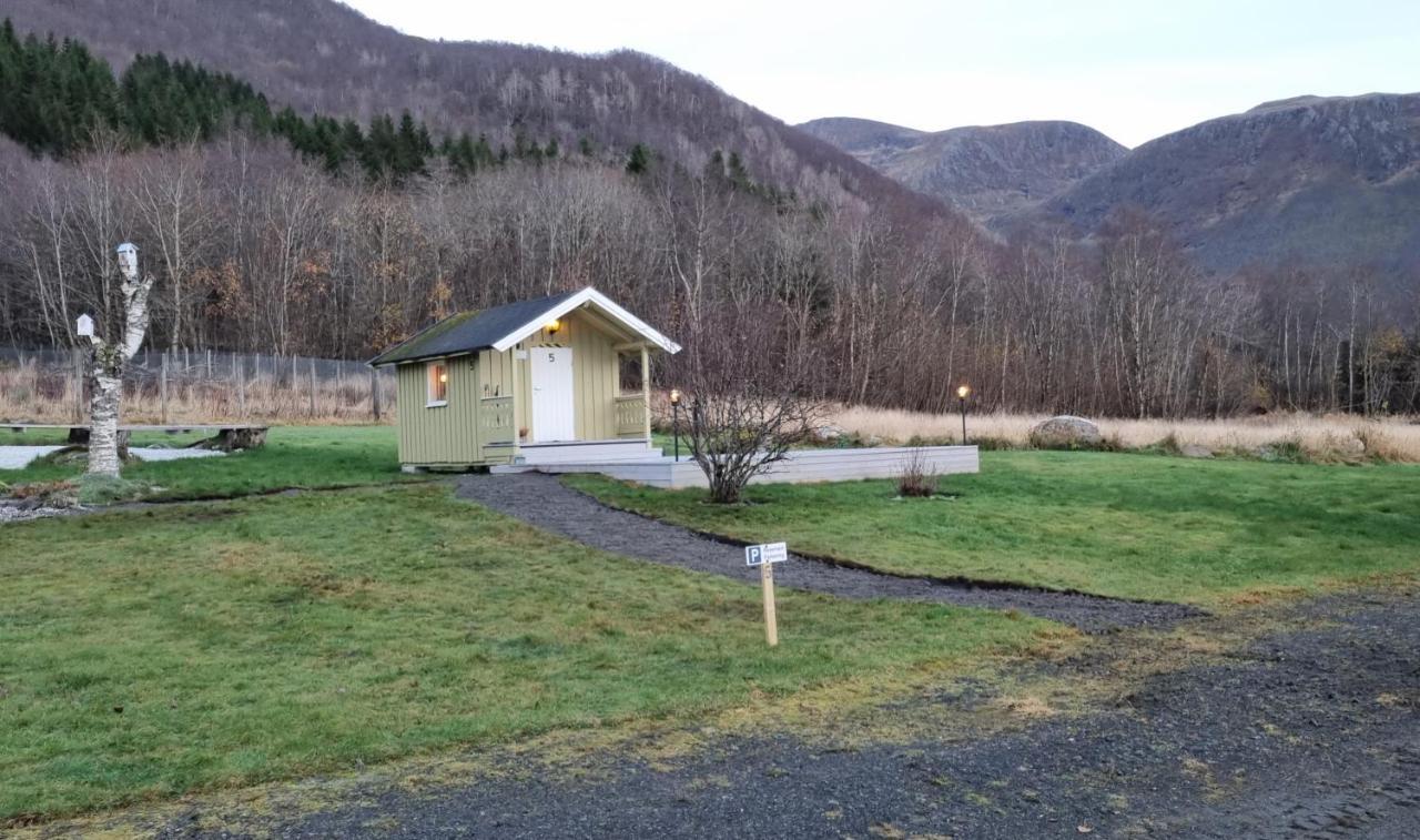 Rodseth Gardsovernatting Hytter Molde Exterior foto